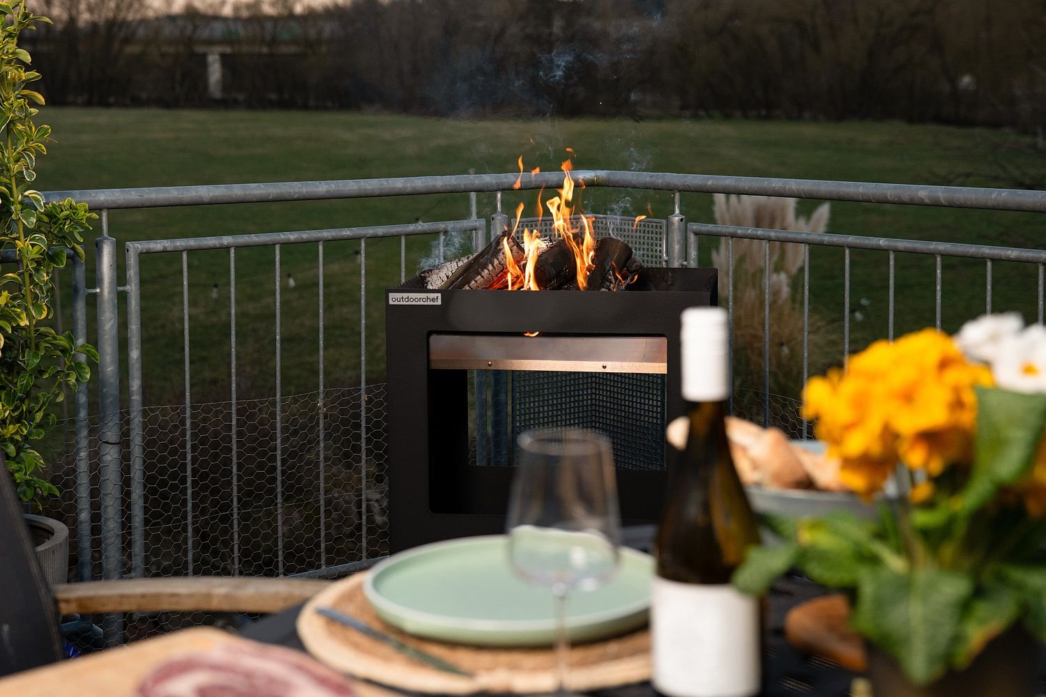Outdoorchef Firepit Feuerstelle und Holzkohlegrill – Bild 7