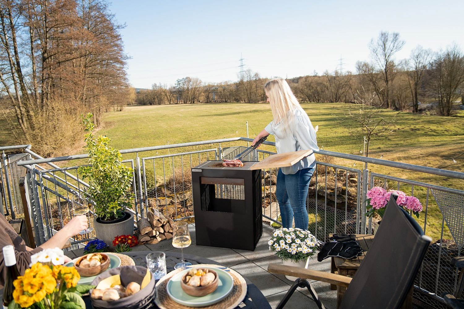 Outdoorchef Firepit Feuerstelle und Holzkohlegrill – Bild 9